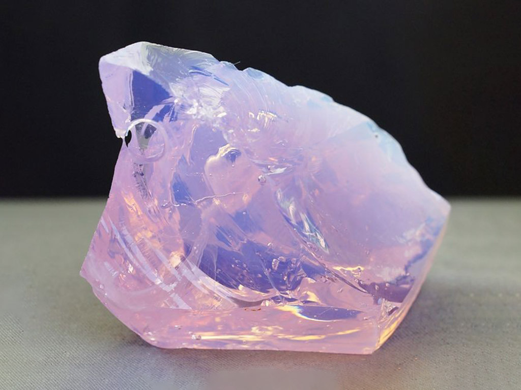 یاقوت صورتی