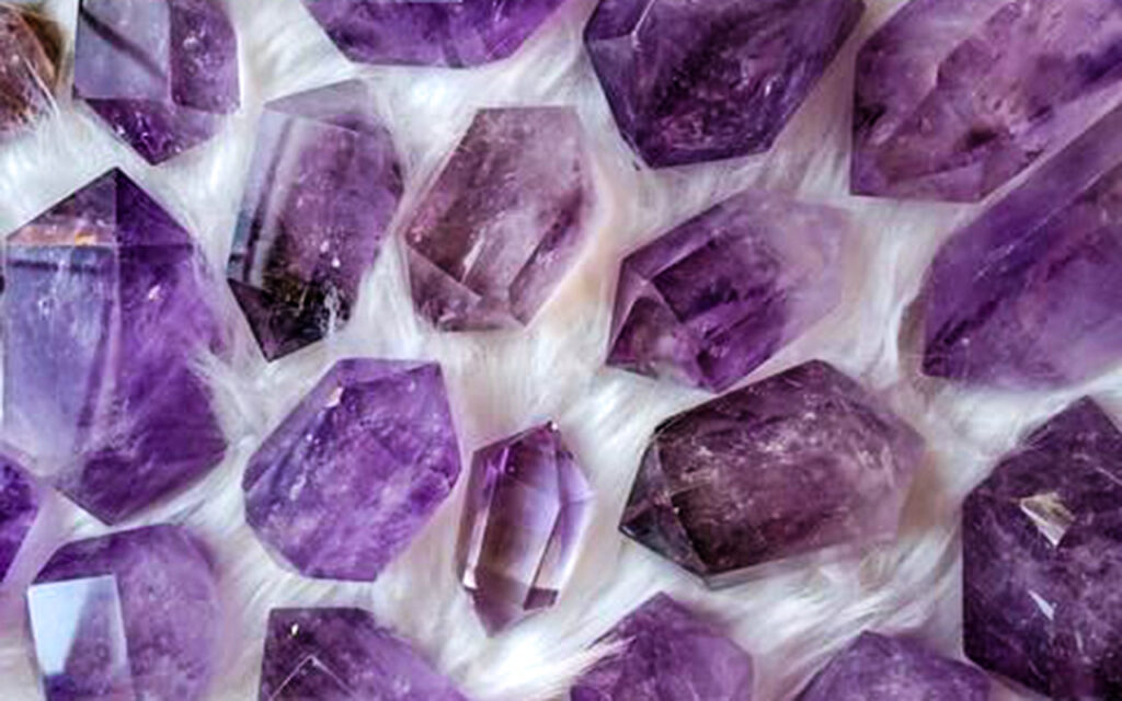 سنگ آمیتیست